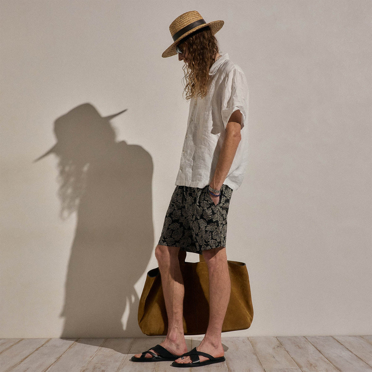 Palm Printed Short in Black/Stone Pigment | James Perse Los Angeles