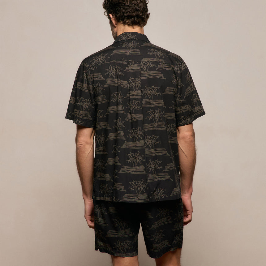 Palm Printed Shirt in Black/Light Olive Pigment | James Perse Los Angeles