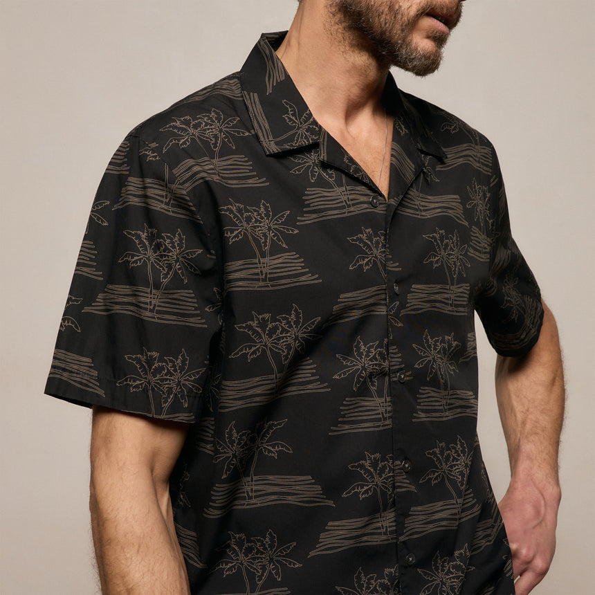 Palm Printed Shirt in Black/Light Olive Pigment | James Perse Los Angeles