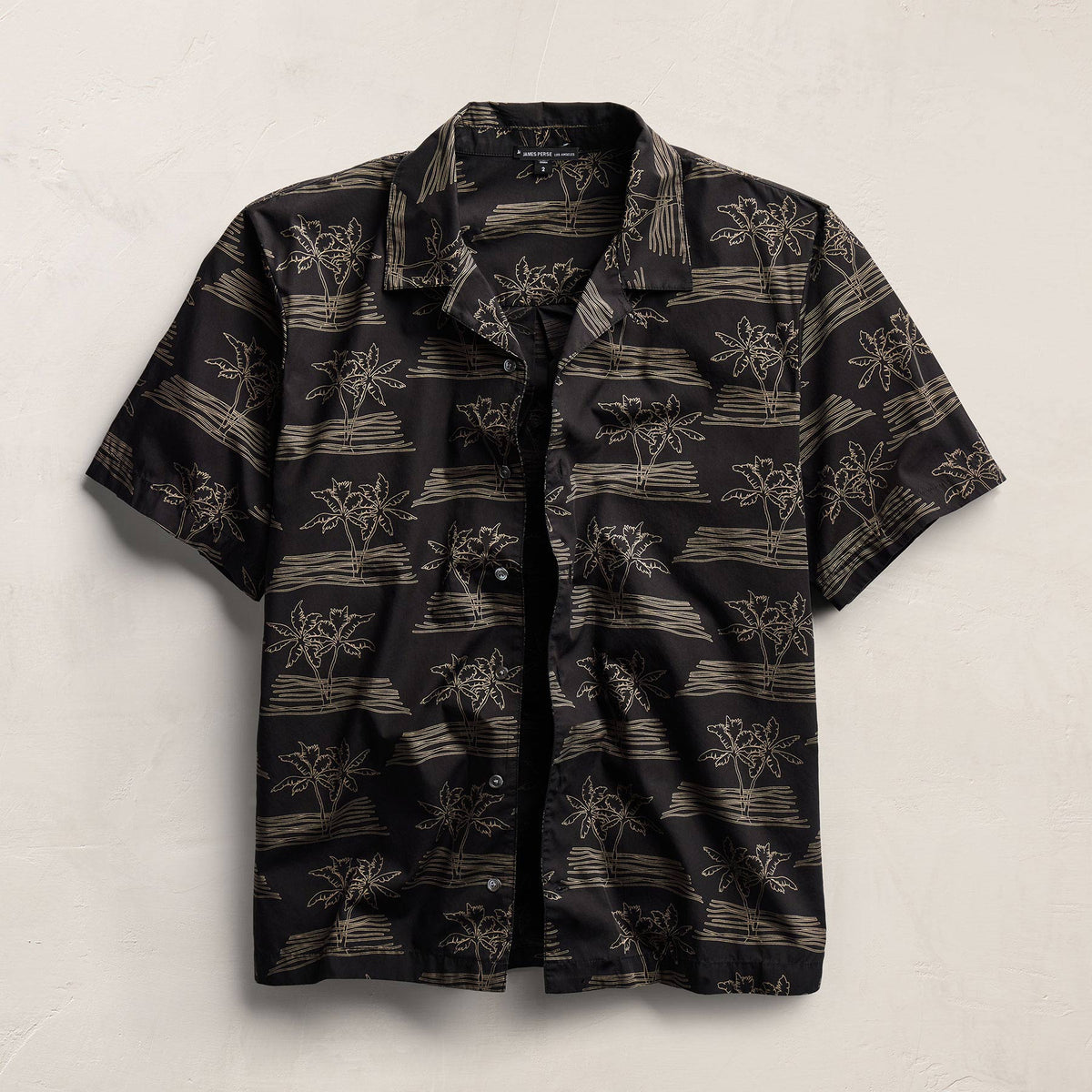 Palm Printed Shirt in Black/Light Olive Pigment | James Perse Los Angeles