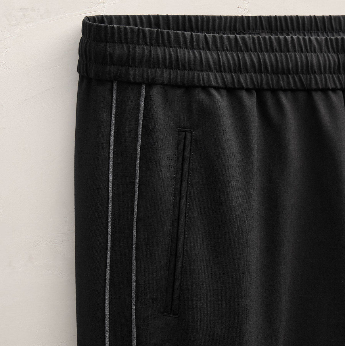 Wool Cashmere Flannel Side Piping Pant in Black | James Perse Los Angeles