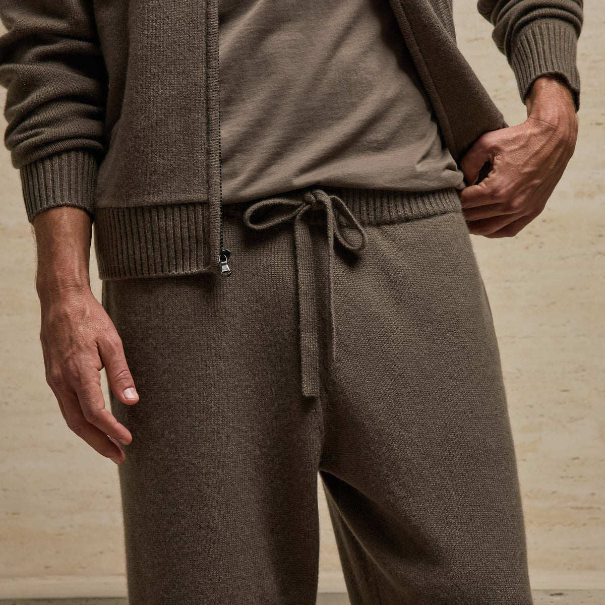 Cashmere Track Pant in Stag | James Perse Los Angeles