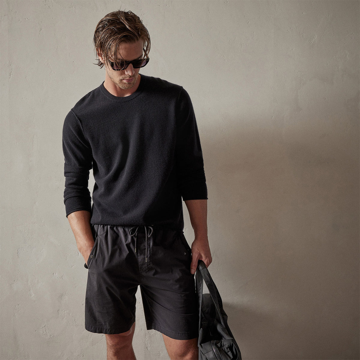 Recycled Cashmere Crew Neck Sweater in Black | James Perse Los Angeles