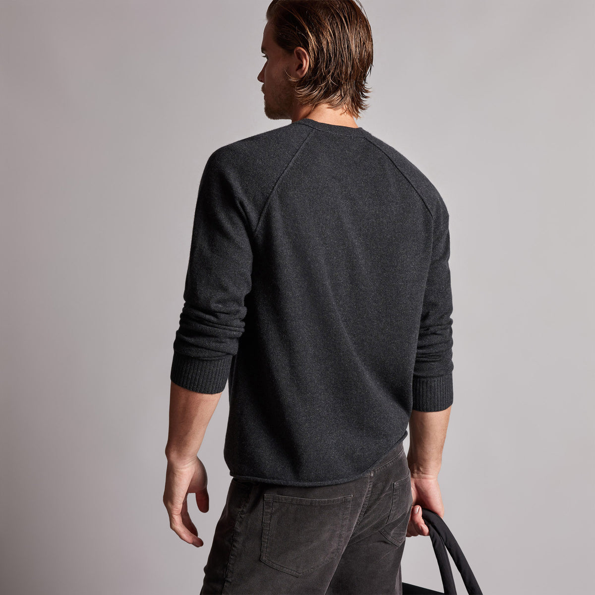 Recycled Cashmere Raglan in Coal | James Perse Los Angeles