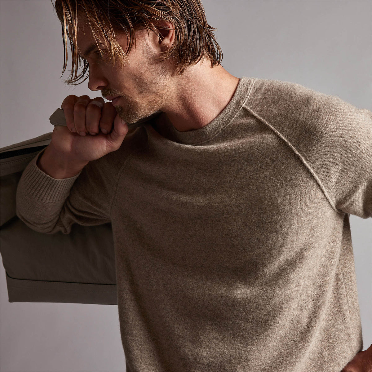 Recycled Cashmere Raglan in Coyote | James Perse Los Angeles