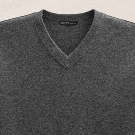 Cashmere V Neck Sweater in Flannel | James Perse Los Angeles FLAT