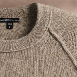 Recycled Cashmere Raglan Crew in Coyote | James Perse Los Angeles