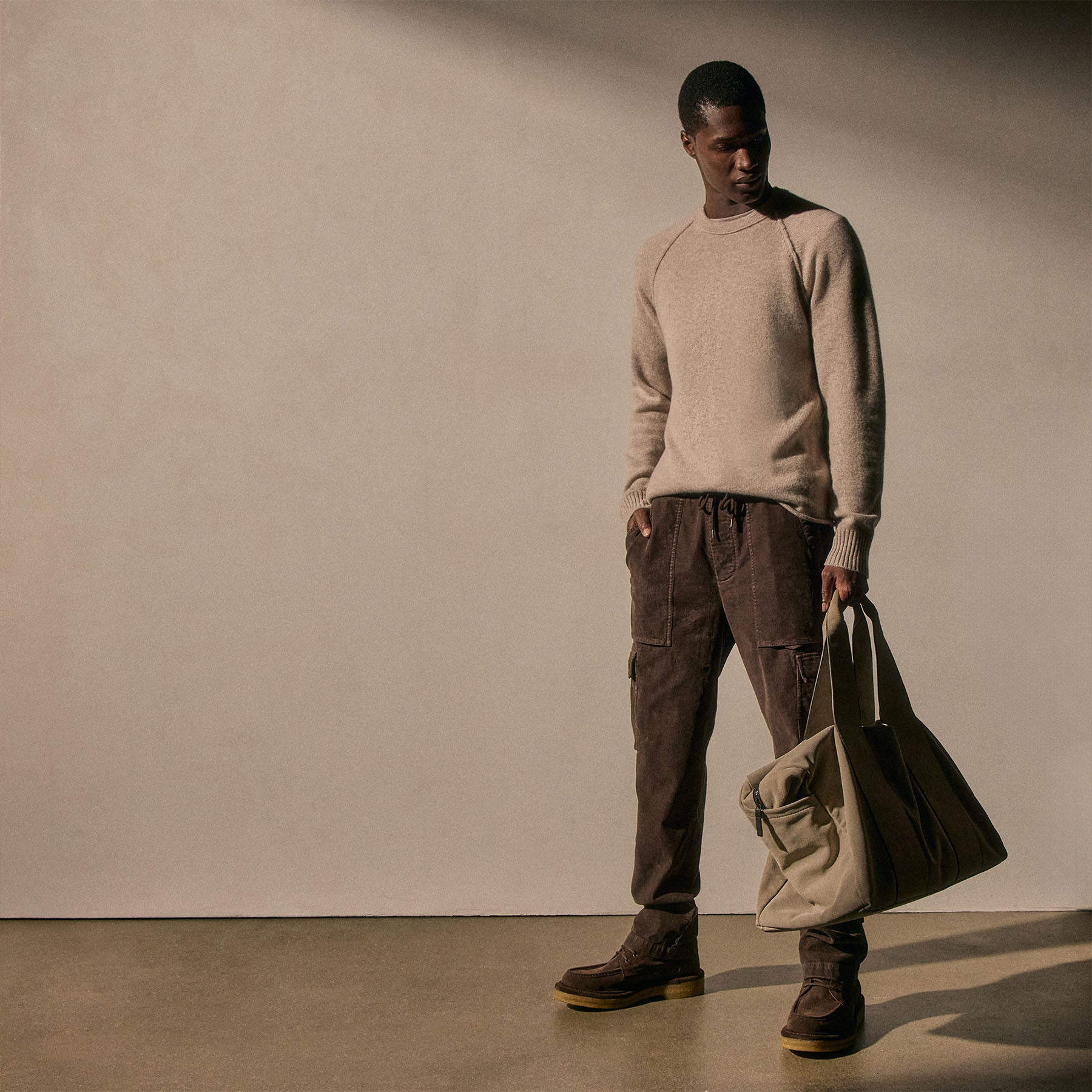 Recycled Cashmere Raglan Crew in Stone | James Perse Los Angeles