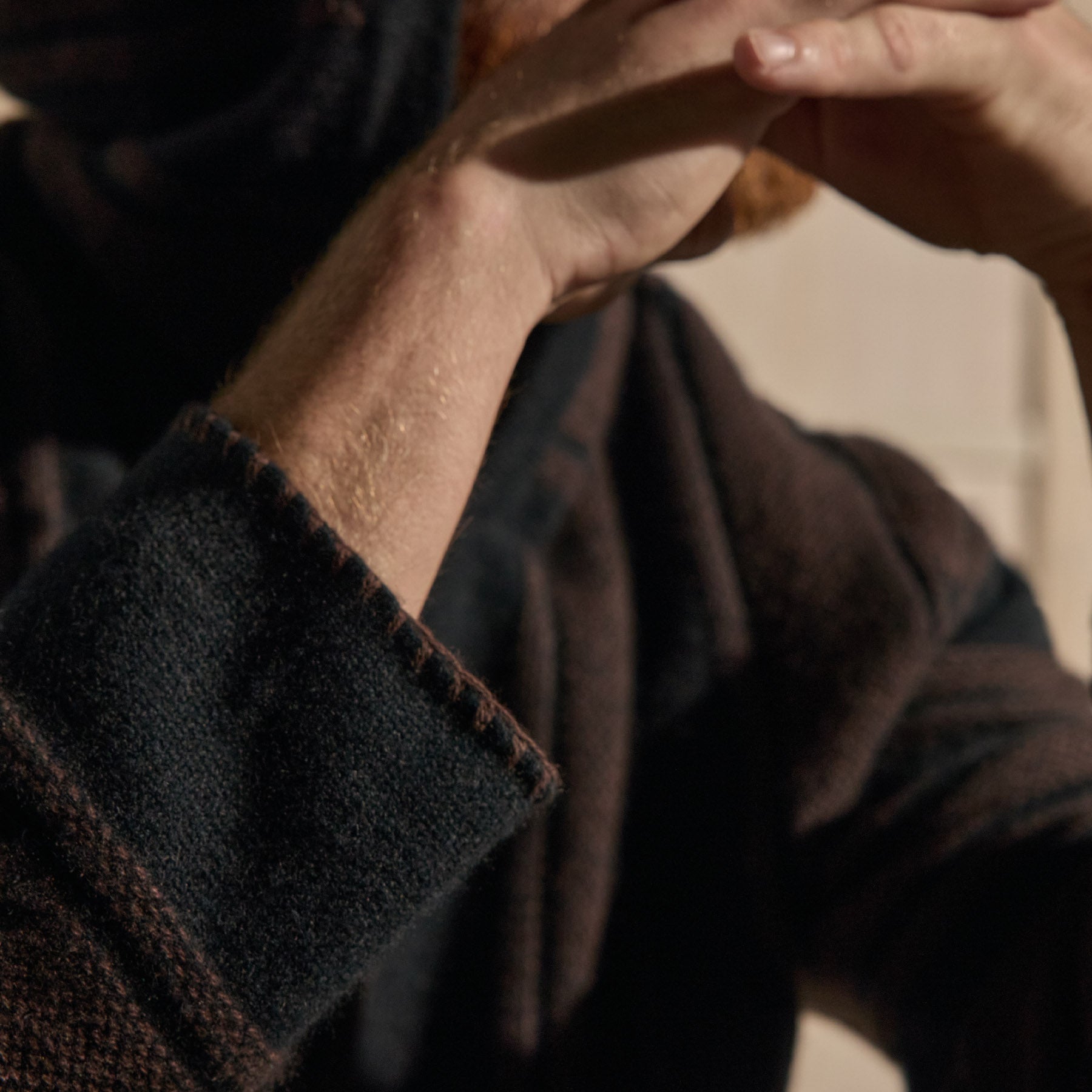 Recycled Cashmere Relaxed Poncho - Black/Bark