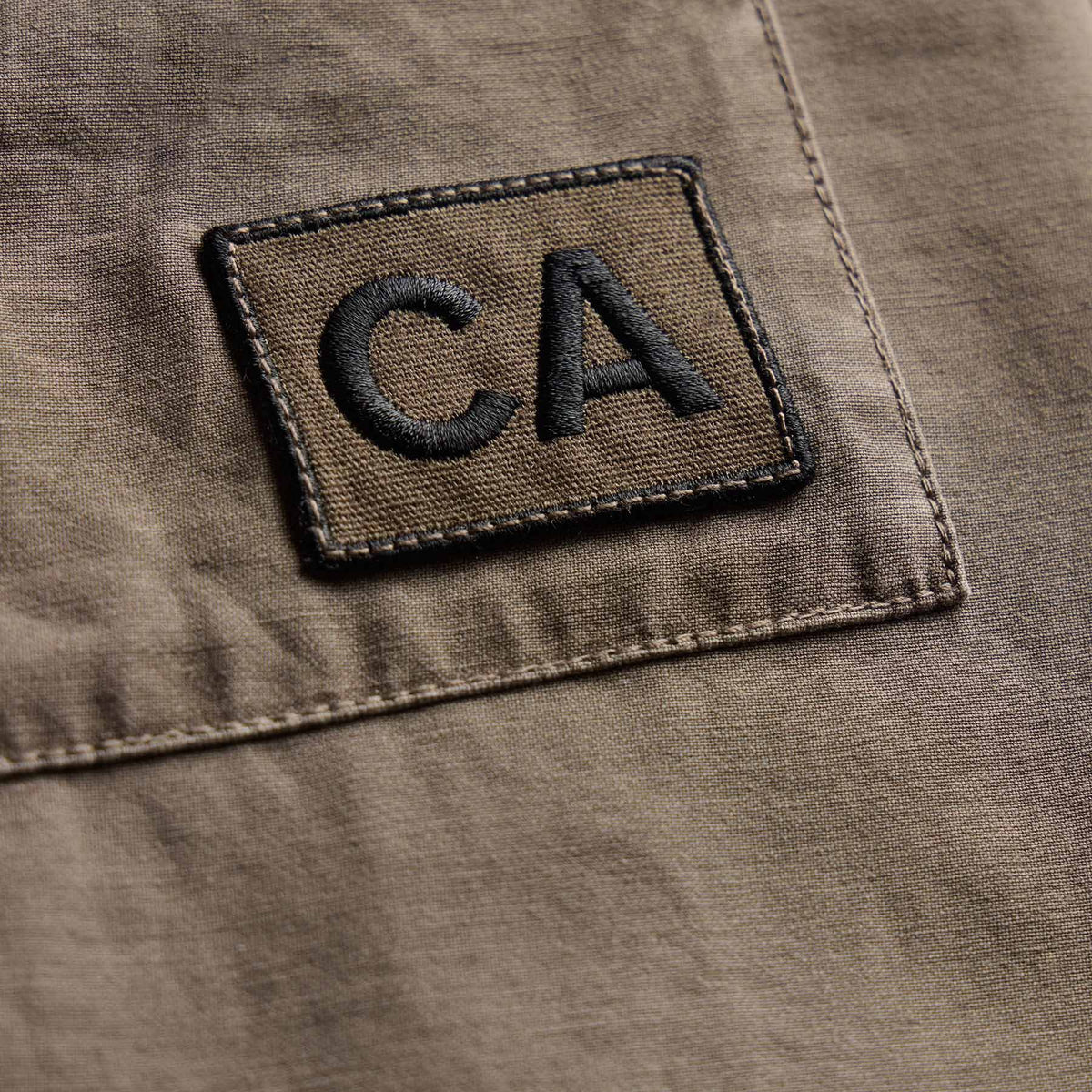 Reverse Cotton Twill Utility Shirt in Stag Pigment | James Perse Los Angeles