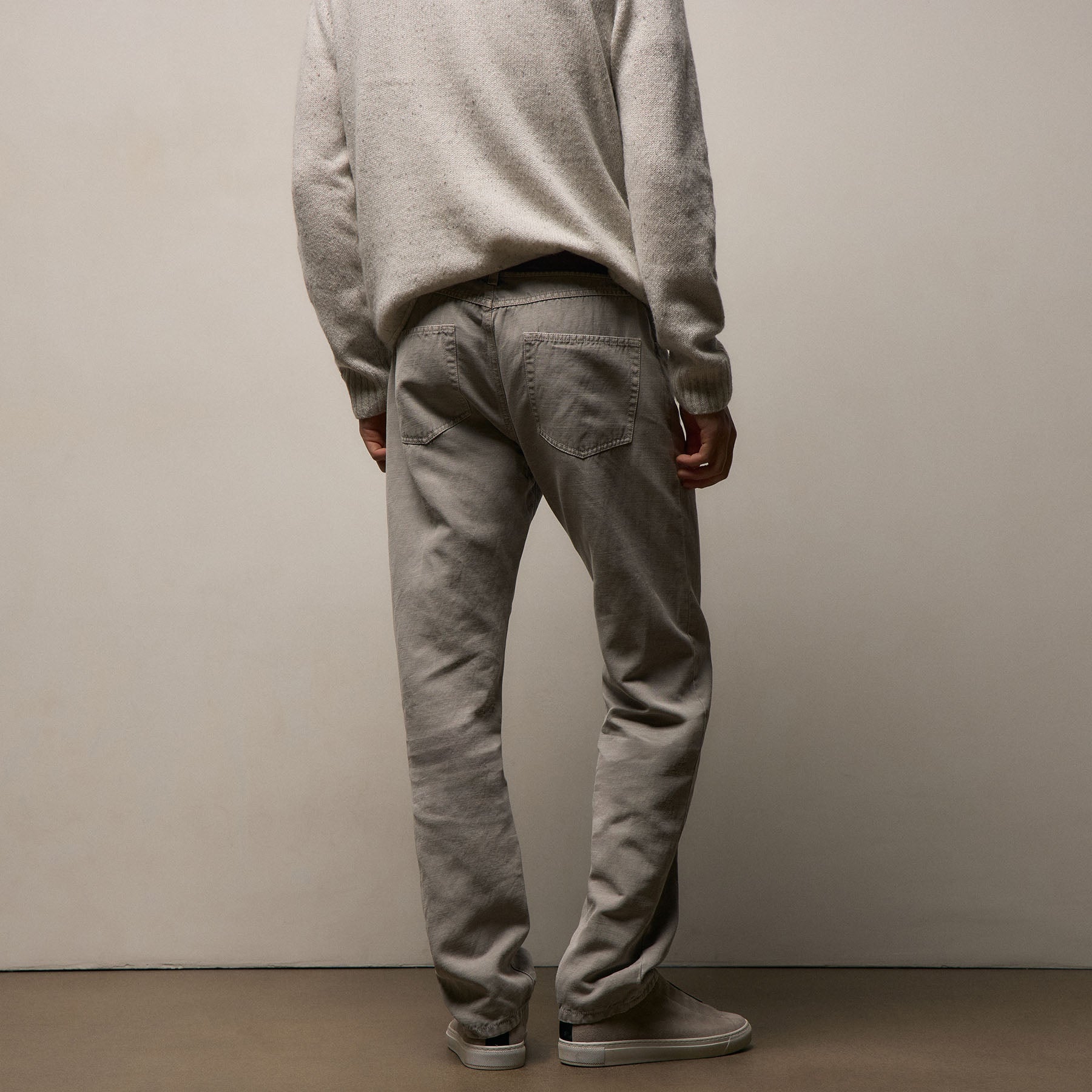 Classic Cotton Linen Twill Pant in Fog Pigment | James Perse Los Angeles