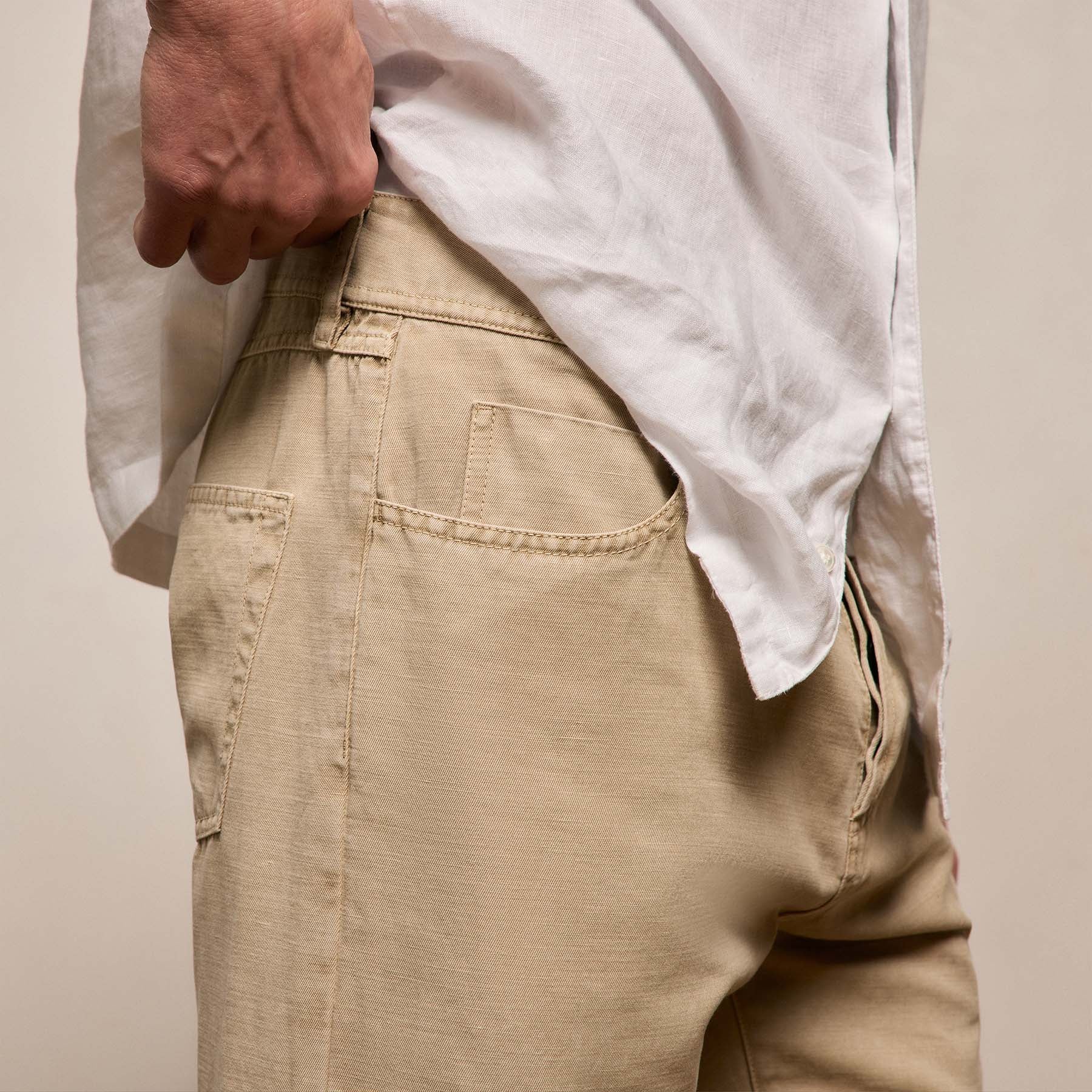 Classic Cotton Linen Twill Pant in Light Khaki Pigment | James Perse Los Angeles