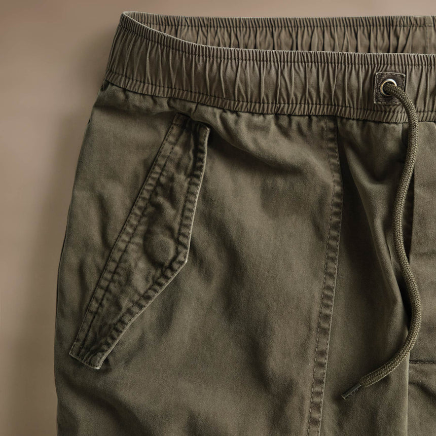 Multi Pocket Flight Pant in Army Green Pigment | James Perse Los Angeles