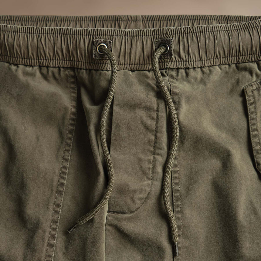 Multi Pocket Flight Pant in Army Green Pigment | James Perse Los Angeles