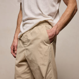 Stretch Poplin Drawstring Pant in Light Khaki | James Perse Los Angeles