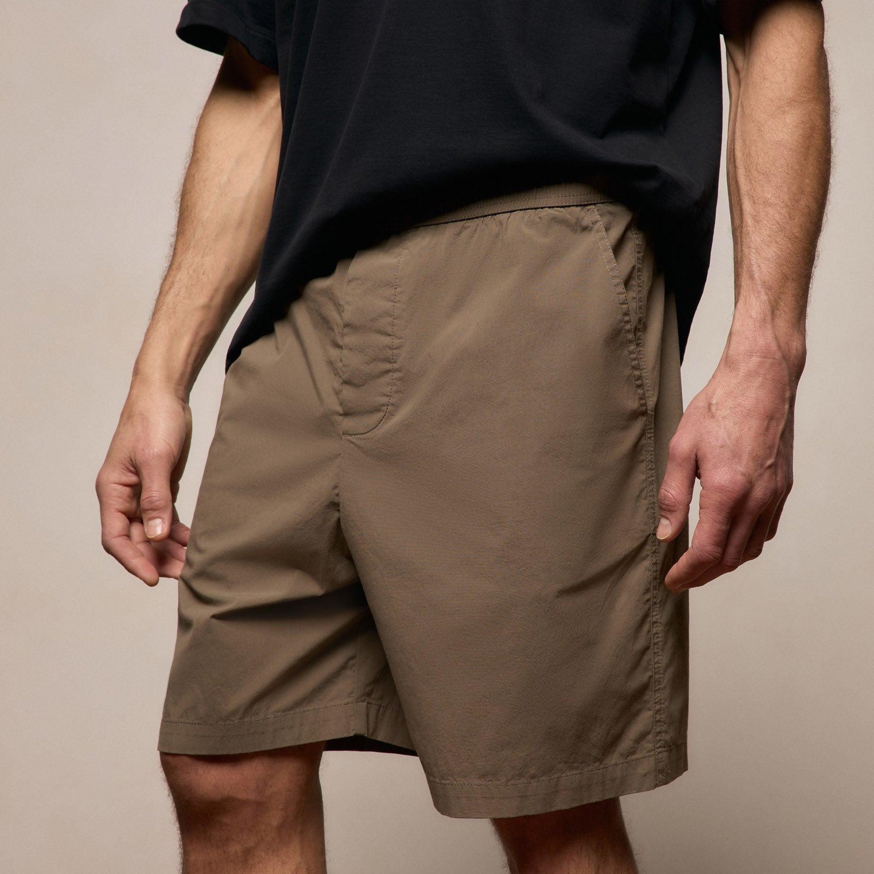 Stretch Poplin Drawstring Short In Light Olive | James Perse Los