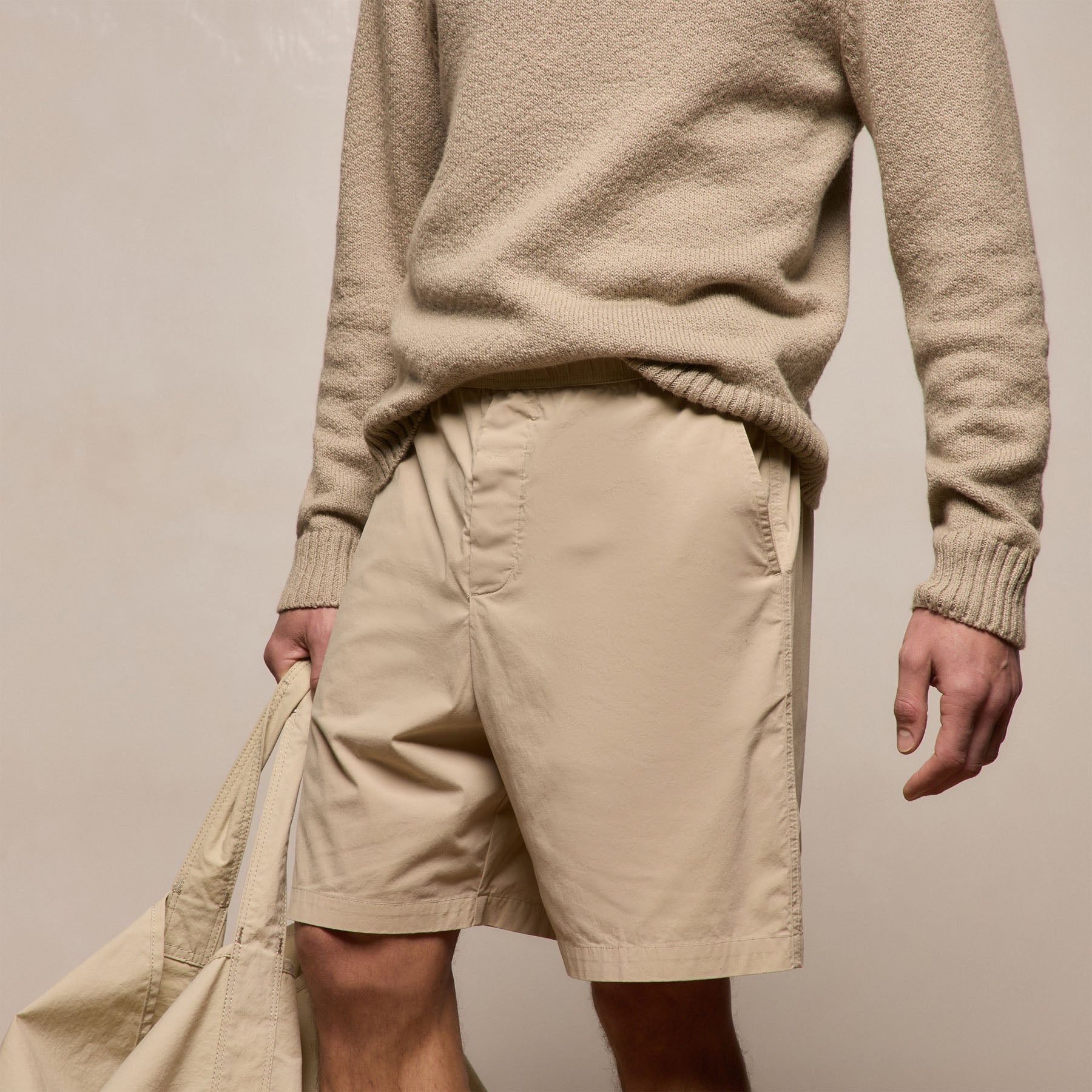 Stretch Poplin Drawstring Short in Light Khaki | James Perse Los Angeles