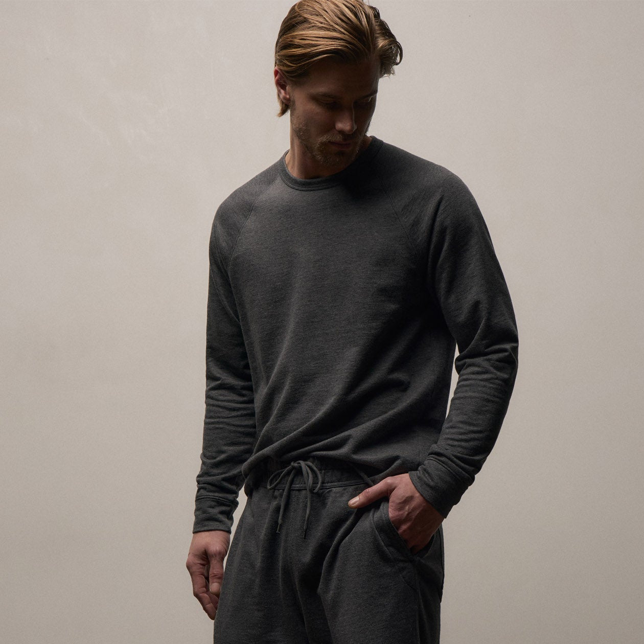 Fine French Terry Sweatshirt In Heather Charcoal | James Perse Los Angeles