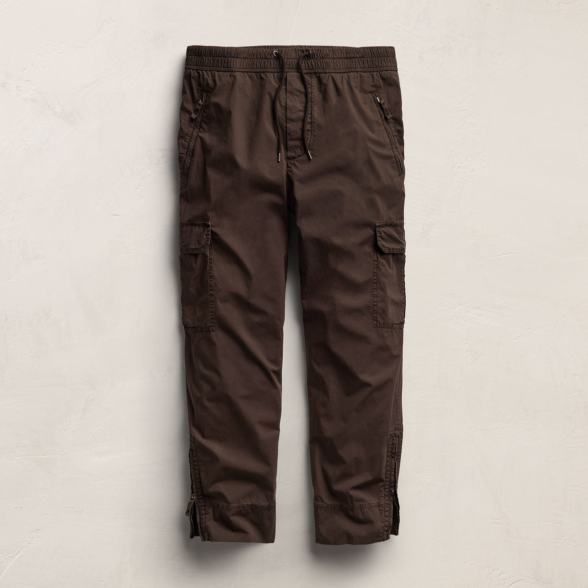 Parachute Poplin Cargo in Bark Pigment | James Perse Los Angeles