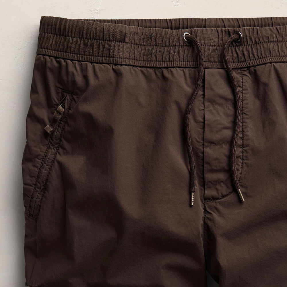 Parachute Poplin Cargo in Bark Pigment | James Perse Los Angeles