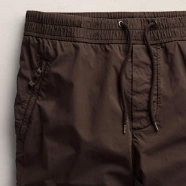 Parachute Poplin Cargo in Bark Pigment | James Perse Los Angeles