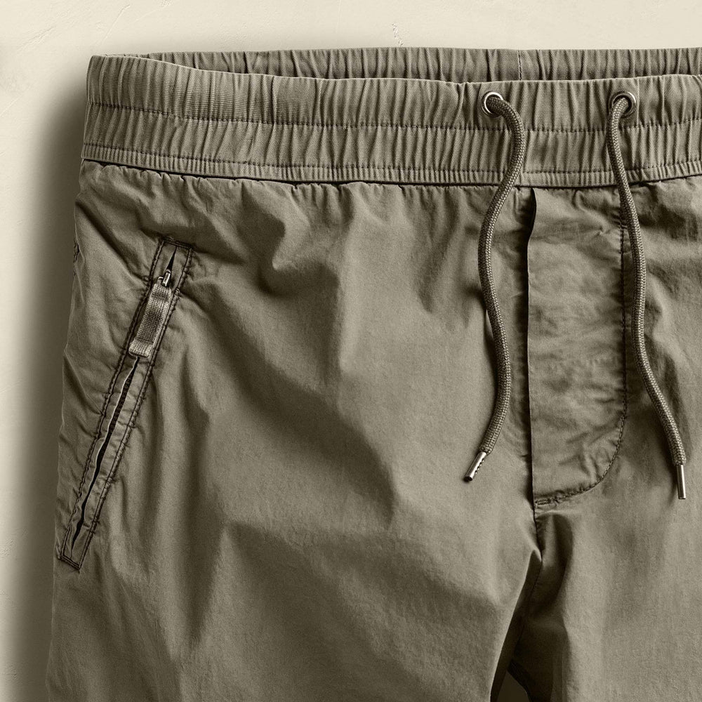 Parachute Poplin Cargo in Birch Pigment | James Perse Los Angeles