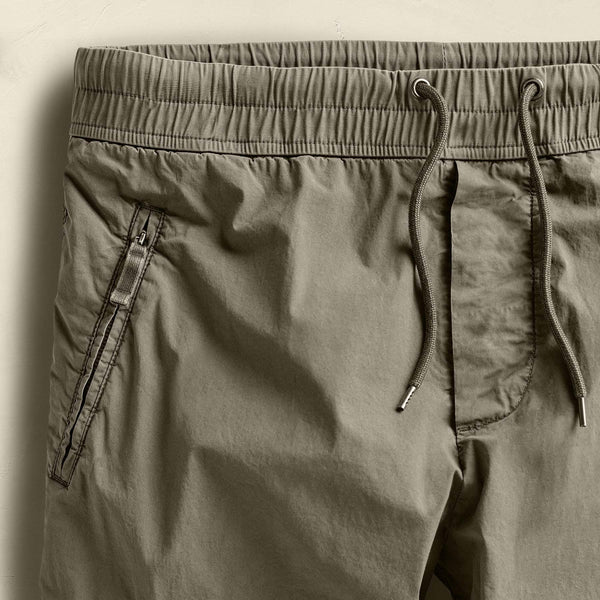 Parachute Poplin Cargo in Birch Pigment | James Perse Los Angeles