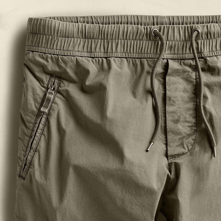 Parachute Poplin Cargo in Birch Pigment | James Perse Los Angeles