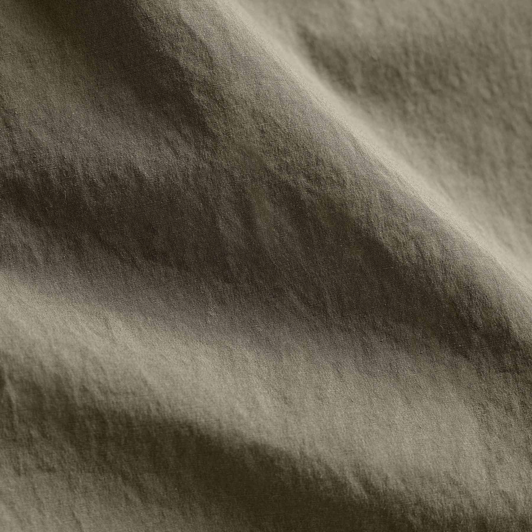 Parachute Poplin Cargo in Birch Pigment | James Perse Los Angeles