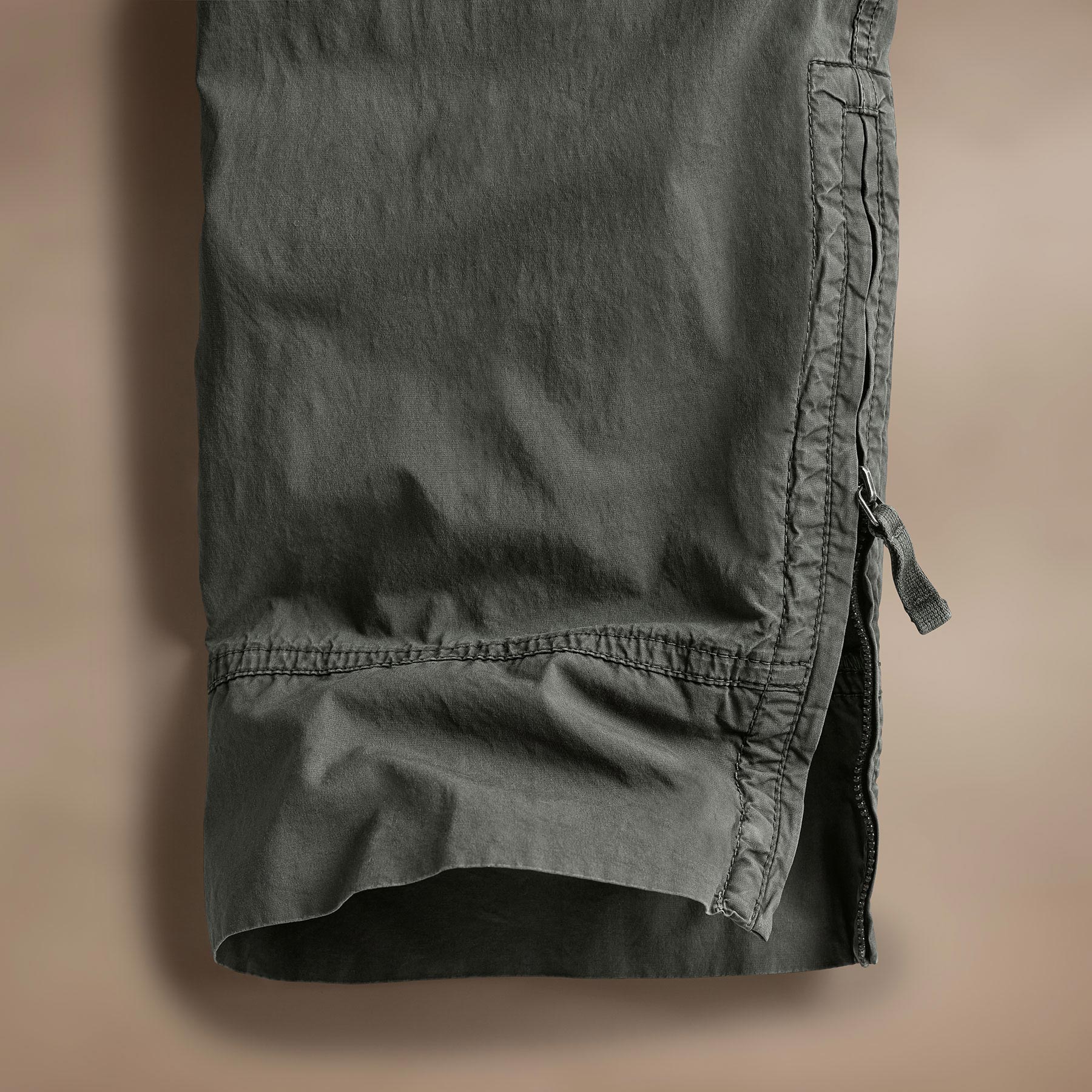 Parachute Poplin Cargo - Granite Pigment | James Perse Los Angeles