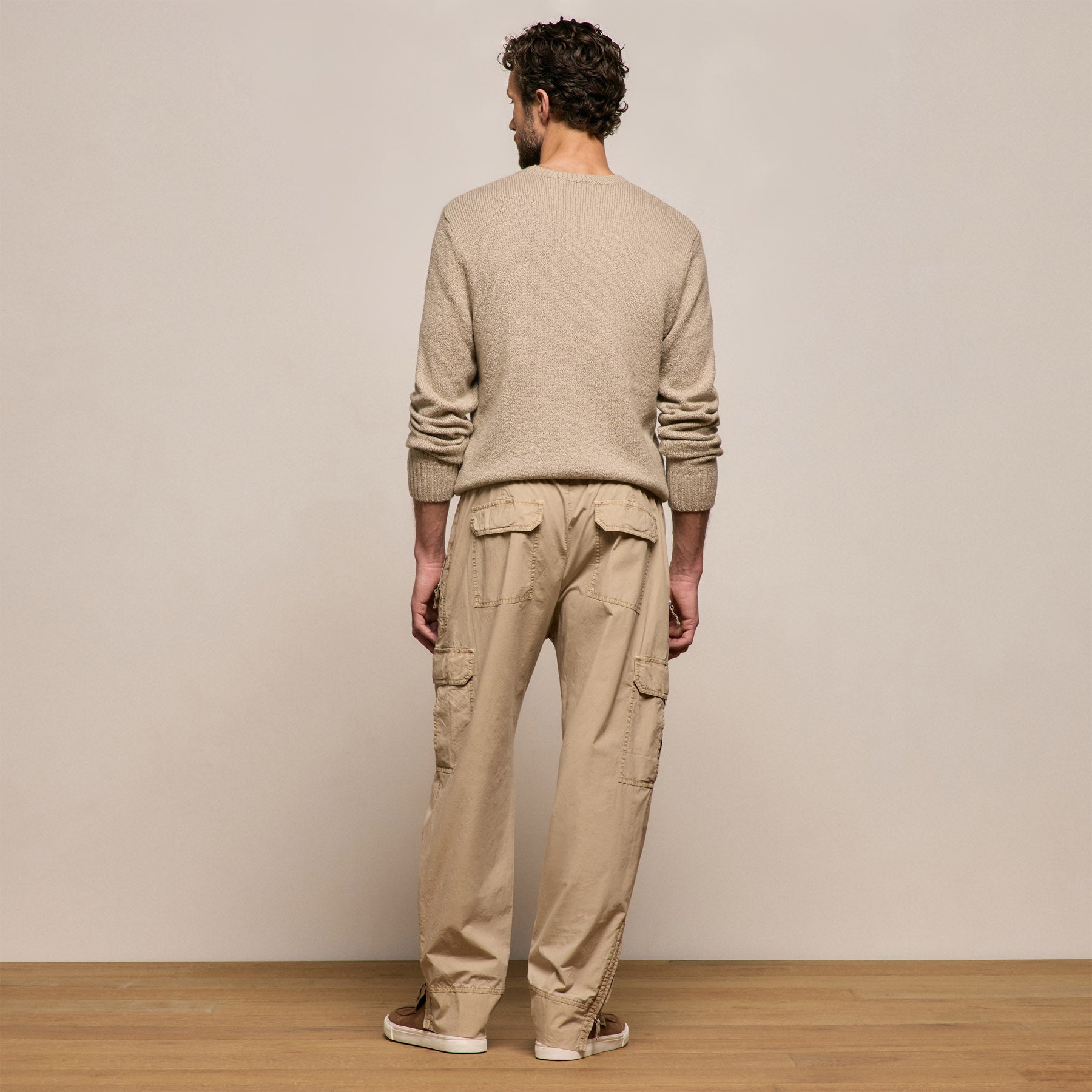 Parachute Poplin Cargo in Light Khaki Pigment | James Perse Los Angeles