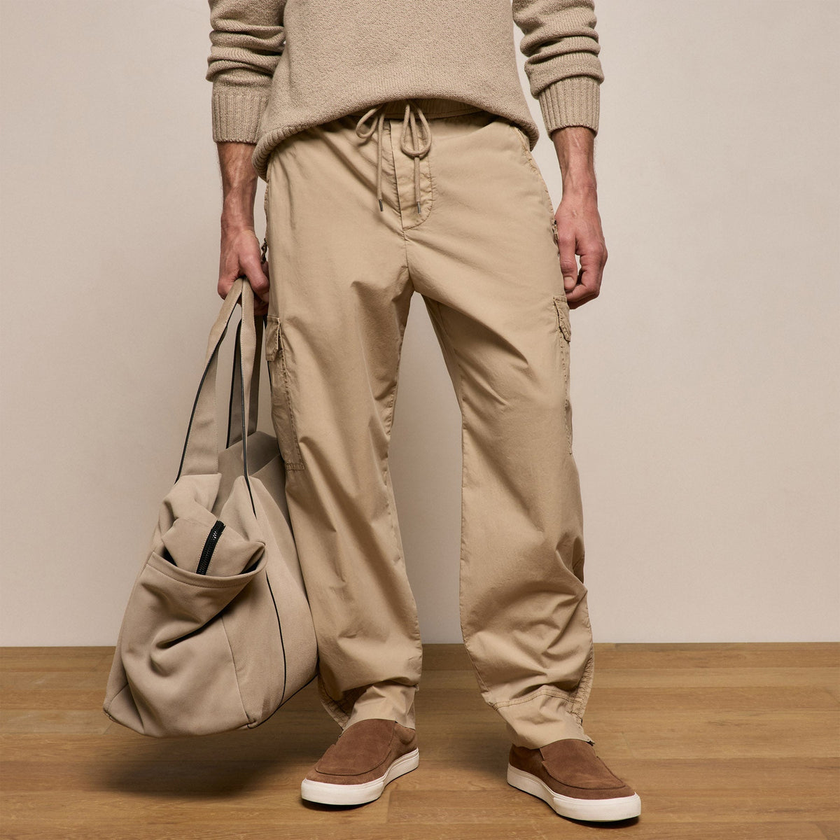Parachute Poplin Cargo in Light Khaki Pigment | James Perse Los Angeles