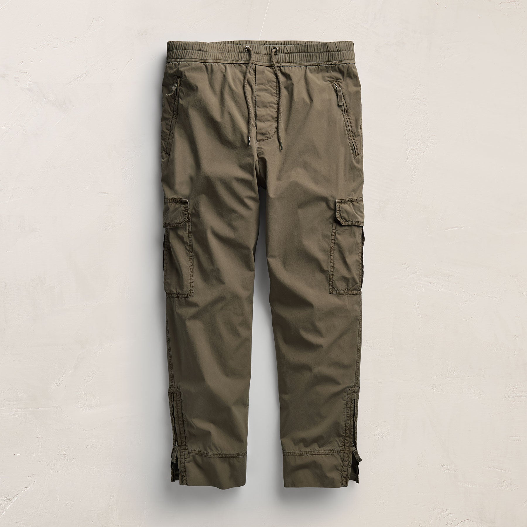 Parachute Poplin Cargo in Light Olive Pigment | James Perse Los Angeles