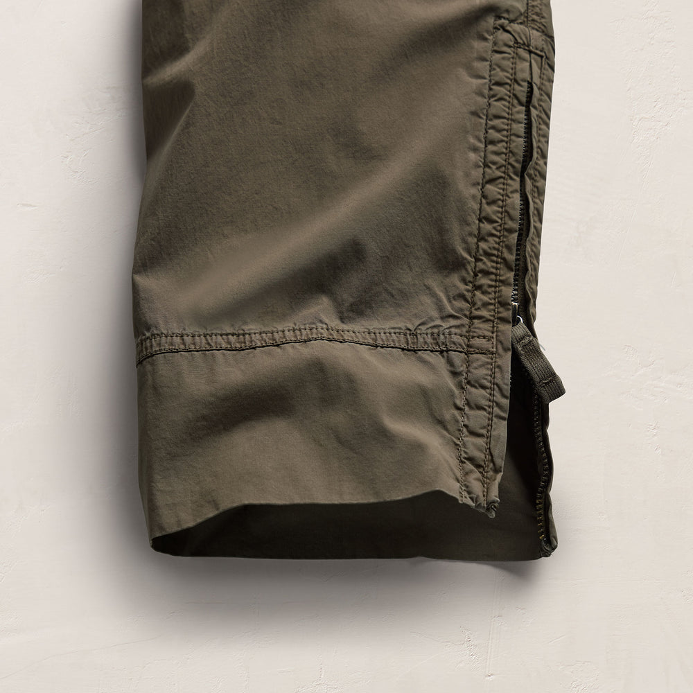 Parachute Poplin Cargo in Light Olive Pigment | James Perse Los Angeles