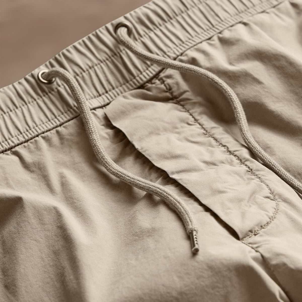 Strtch Spm Ppln Zp Pocket Crg in Overcast Pigment | James Perse Los Angeles