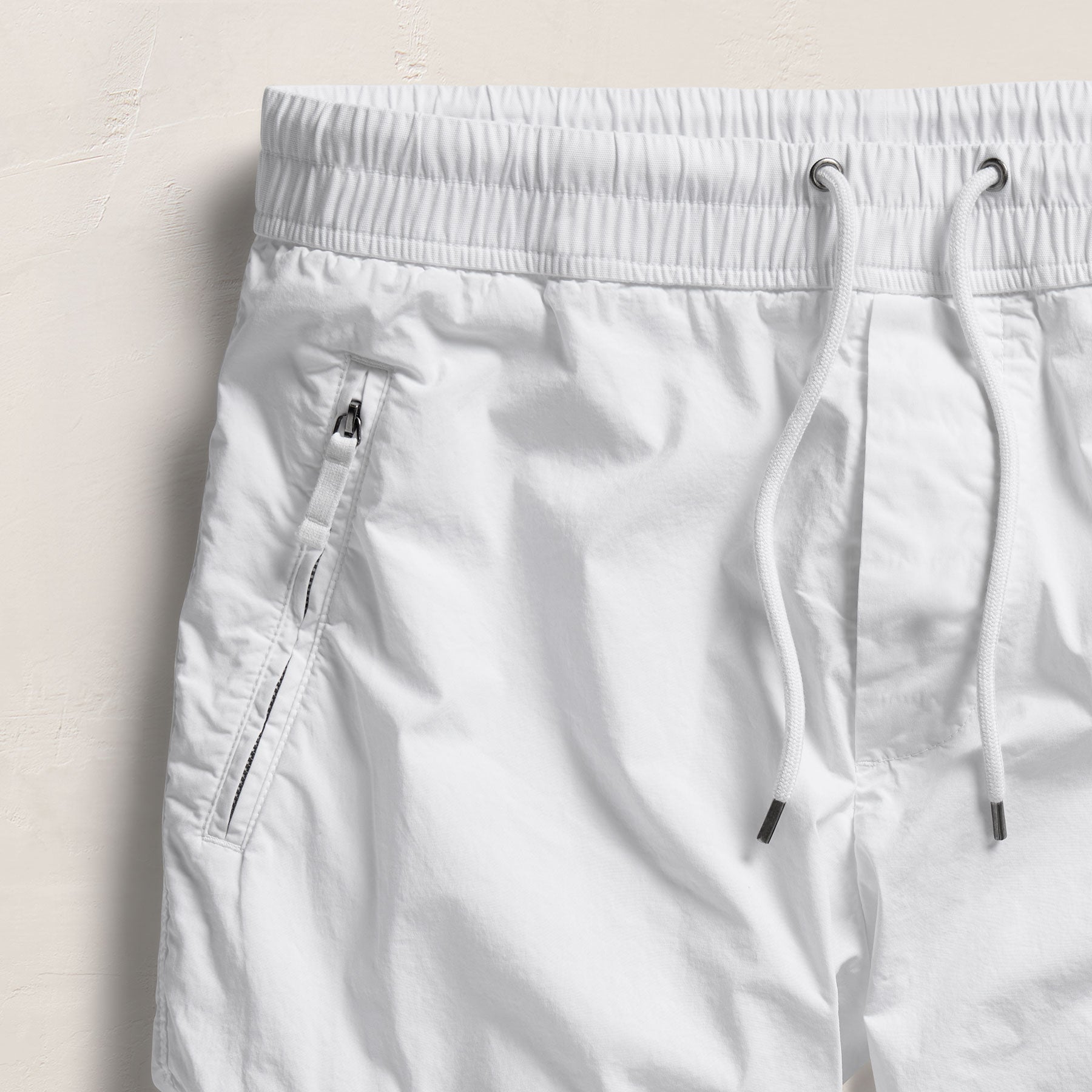 Parachute Poplin Cargo in White | James Perse Los Angeles
