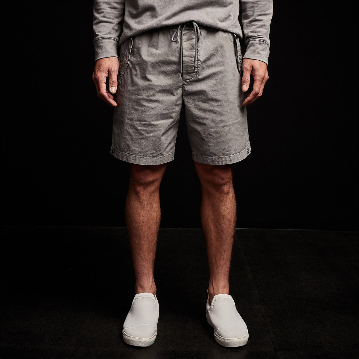 Parachute Flight Short in Silver Grey Pigment | James Perse Los Angeles