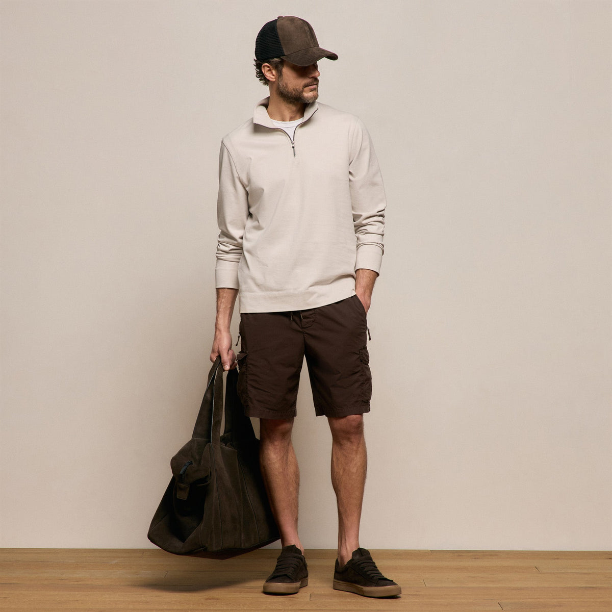 Parachute Poplin Cargo Short in Bark Pigment | James Perse Los Angeles