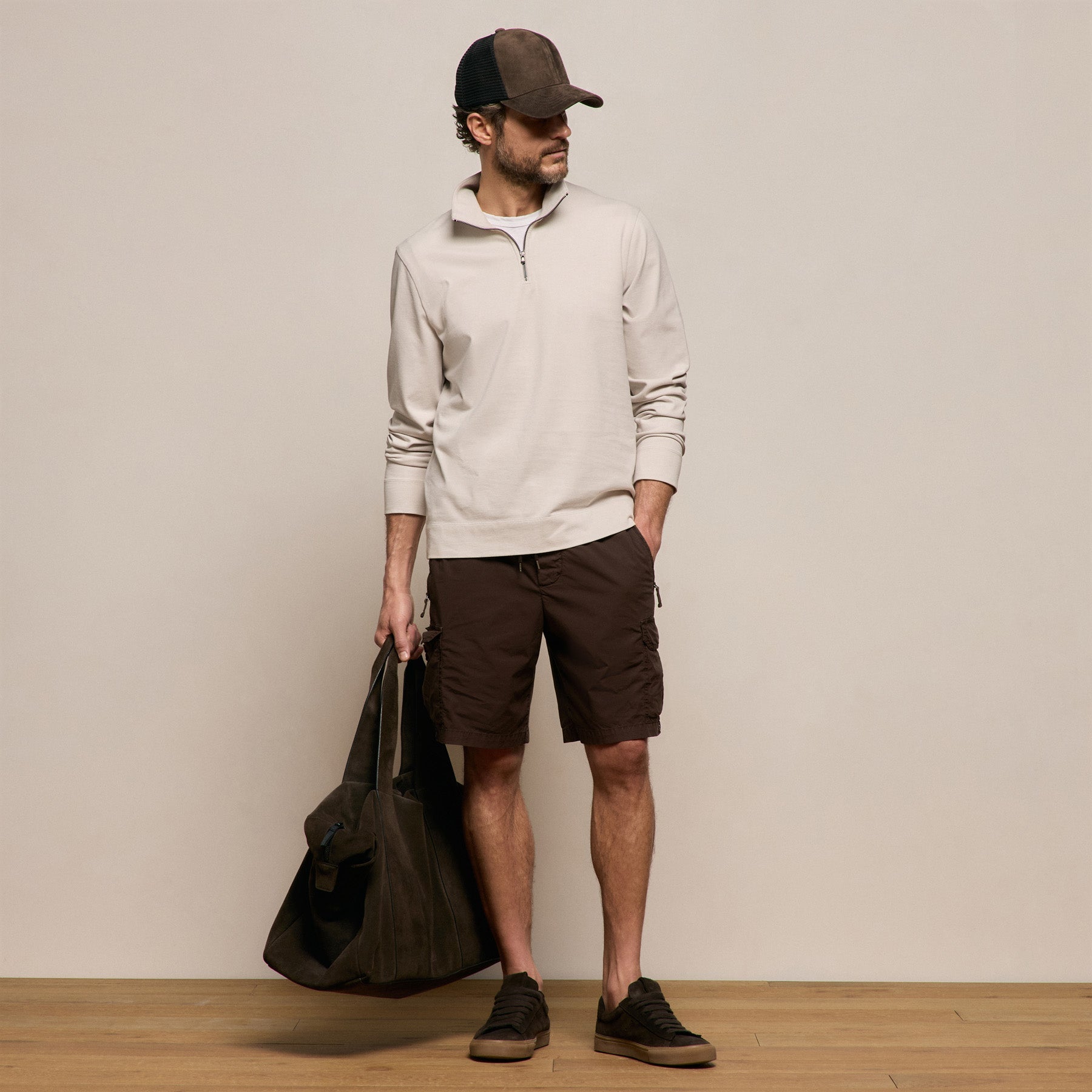 Parachute Poplin Cargo Short in Bark Pigment | James Perse Los Angeles