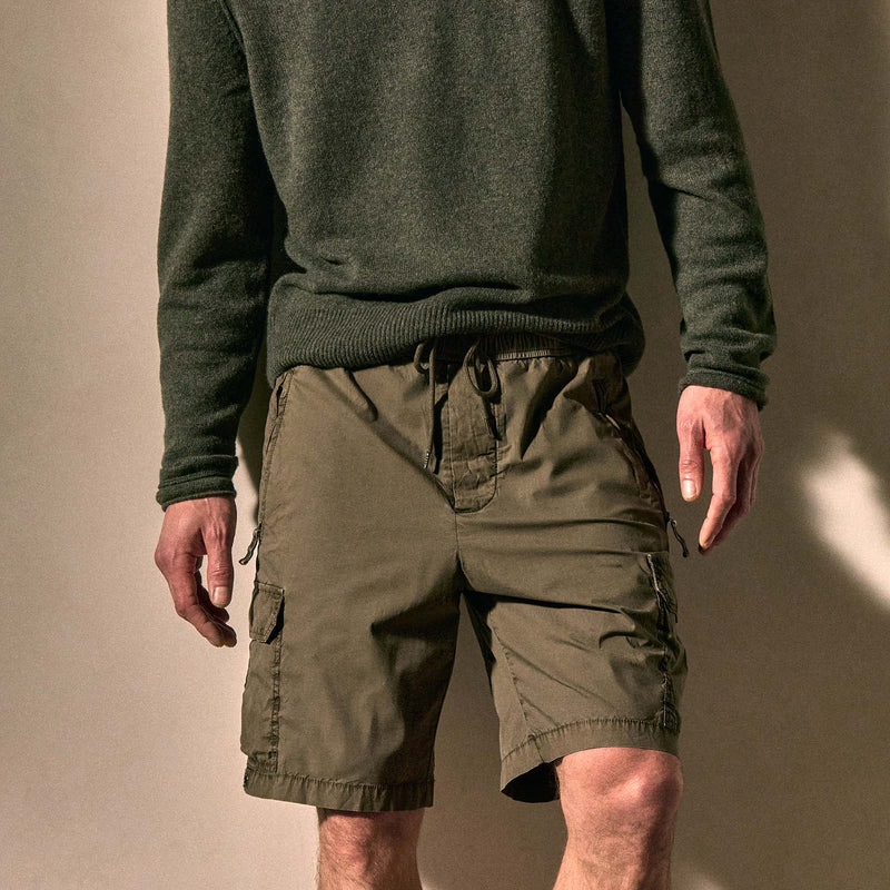 Parachute Poplin Cargo Short in Birch Pigment | James Perse Los Angeles