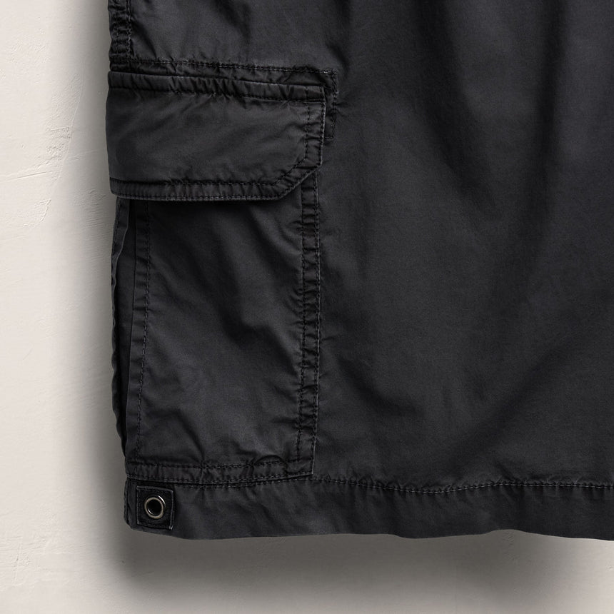 Parachute Poplin Cargo Short in Blue Noir Pigment | James Perse Los Angeles