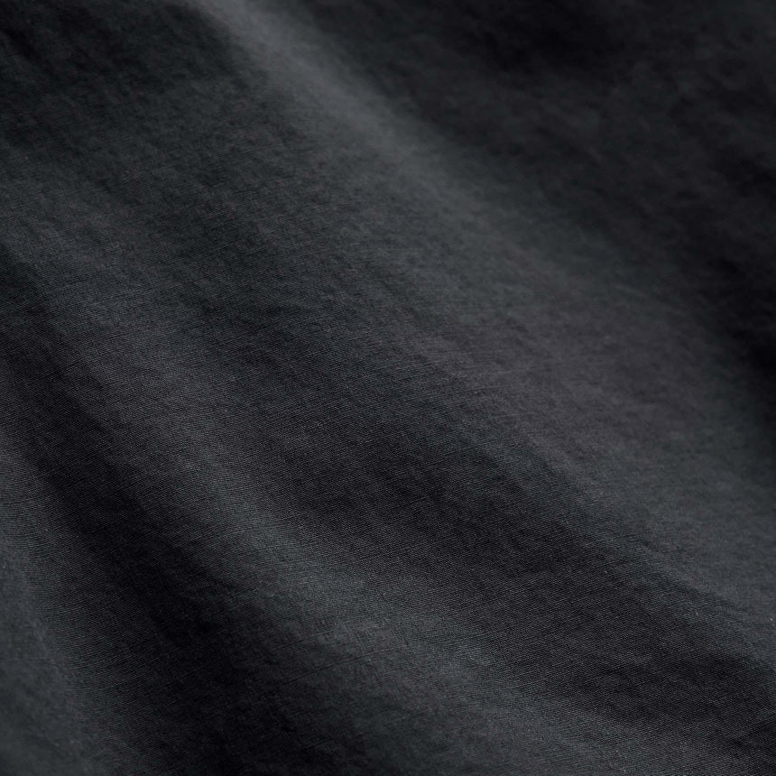 Parachute Poplin Cargo Short in Blue Noir Pigment | James Perse Los Angeles
