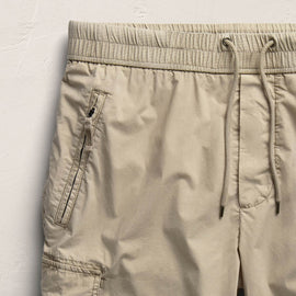 Parachute Poplin Cargo Short in Flax Pigment | James Perse Los Angeles
