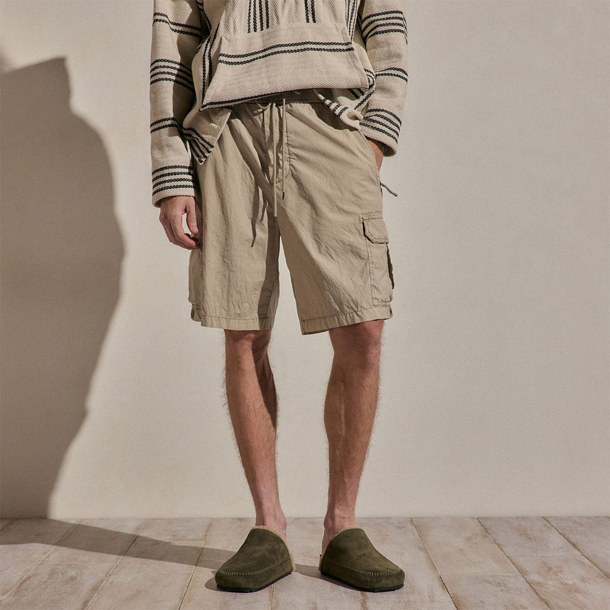 Parachute Poplin Cargo Short in Flax Pigment | James Perse Los Angeles