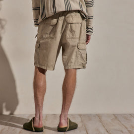 Parachute Poplin Cargo Short in Flax Pigment | James Perse Los Angeles