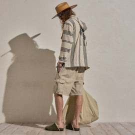 Parachute Poplin Cargo Short in Flax Pigment | James Perse Los Angeles