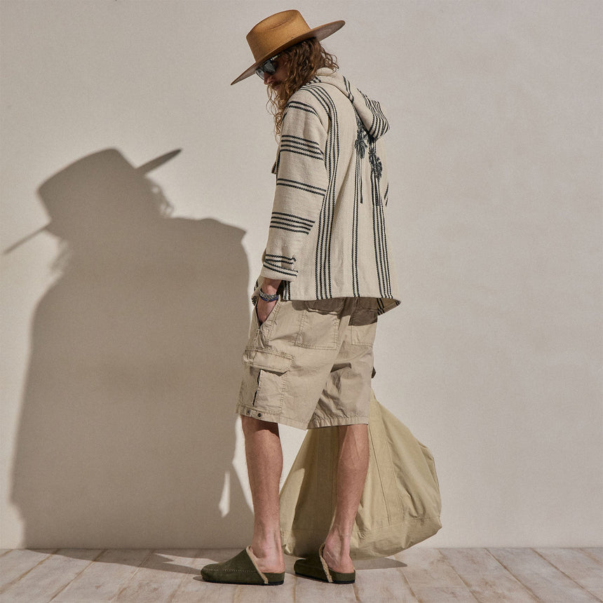 Parachute Poplin Cargo Short in Flax Pigment | James Perse Los Angeles