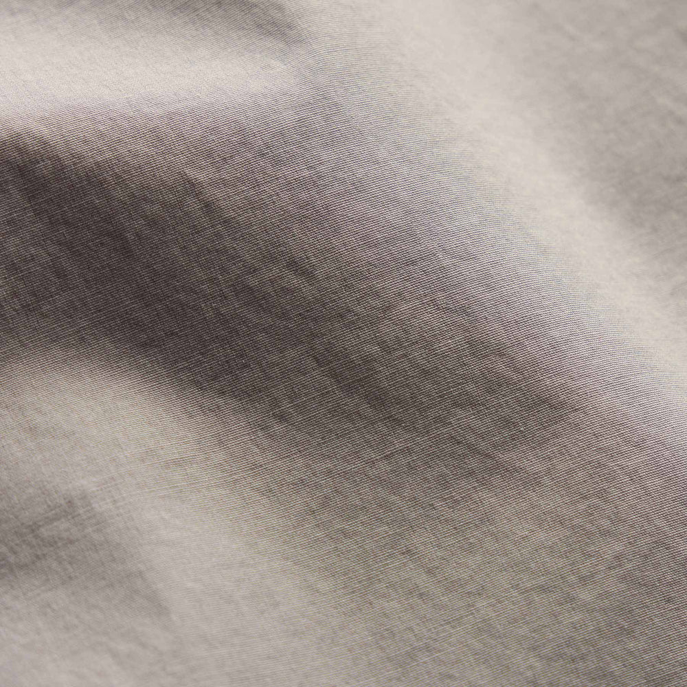 Parachute Poplin Cargo Short in Fog Pigment | James Perse Los Angeles