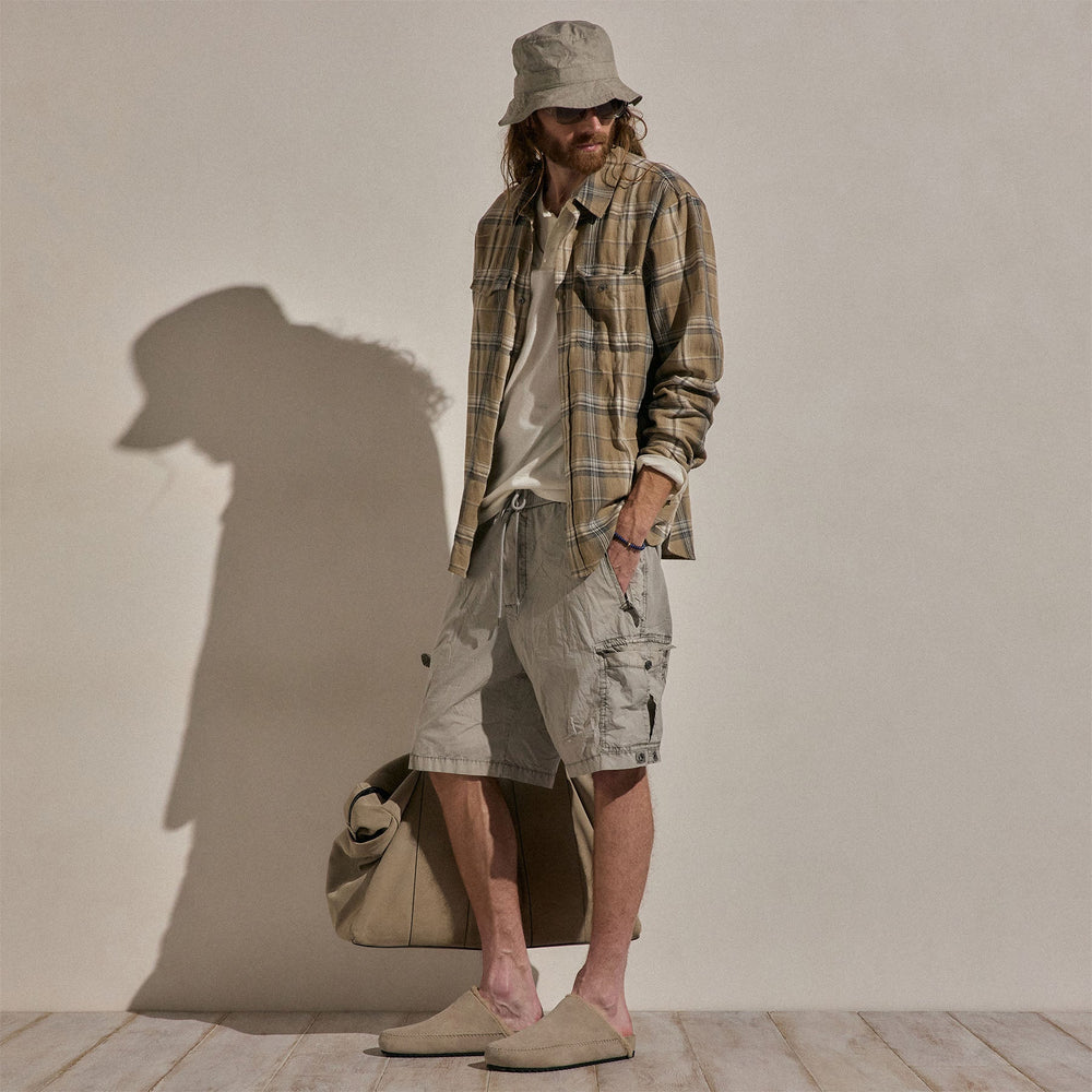 Parachute Poplin Cargo Short in Fog Pigment | James Perse Los Angeles