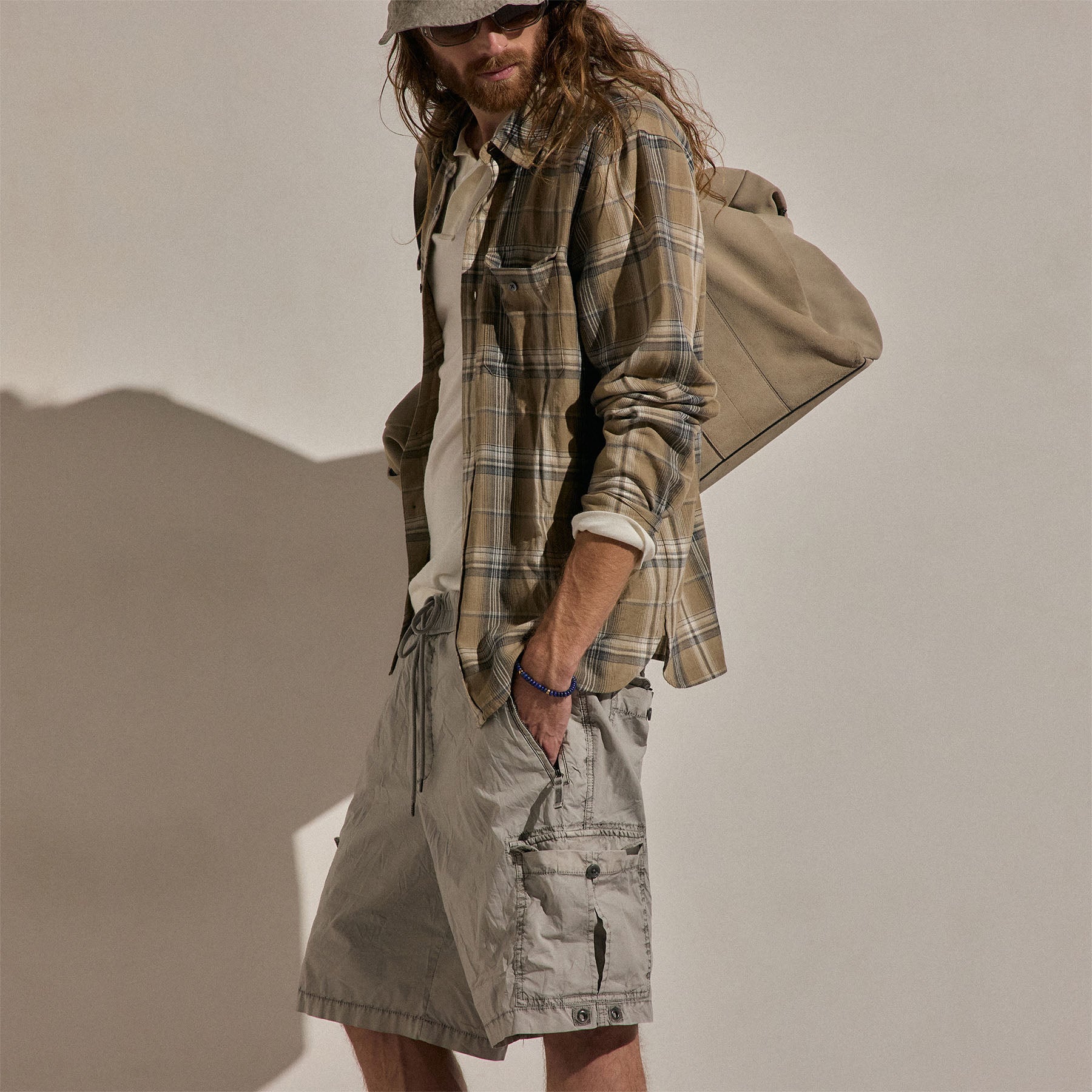 Parachute Poplin Cargo Short in Fog Pigment | James Perse Los Angeles